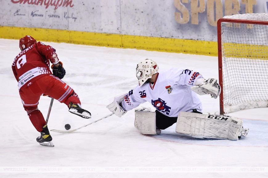 Хоккеисты «Юности» обыграли «Брест» во втором матче серии плей-офф чемпионата Беларуси