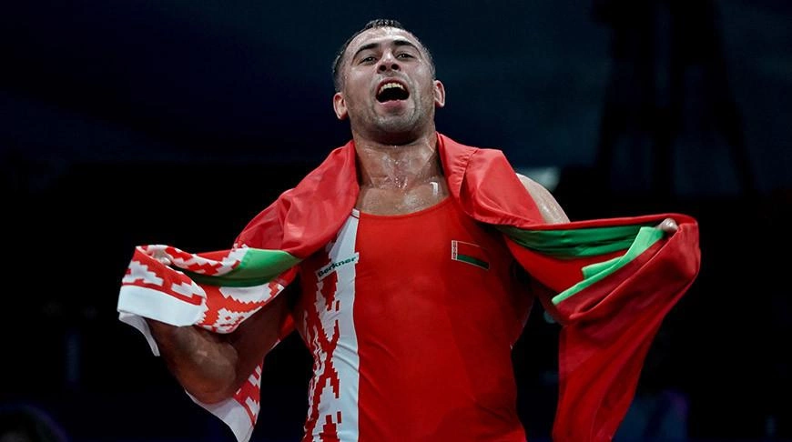 Белорусский борец Кирилл Грищенко победил сенегальца Умара Кейна на соревнованиях в Сингапуре