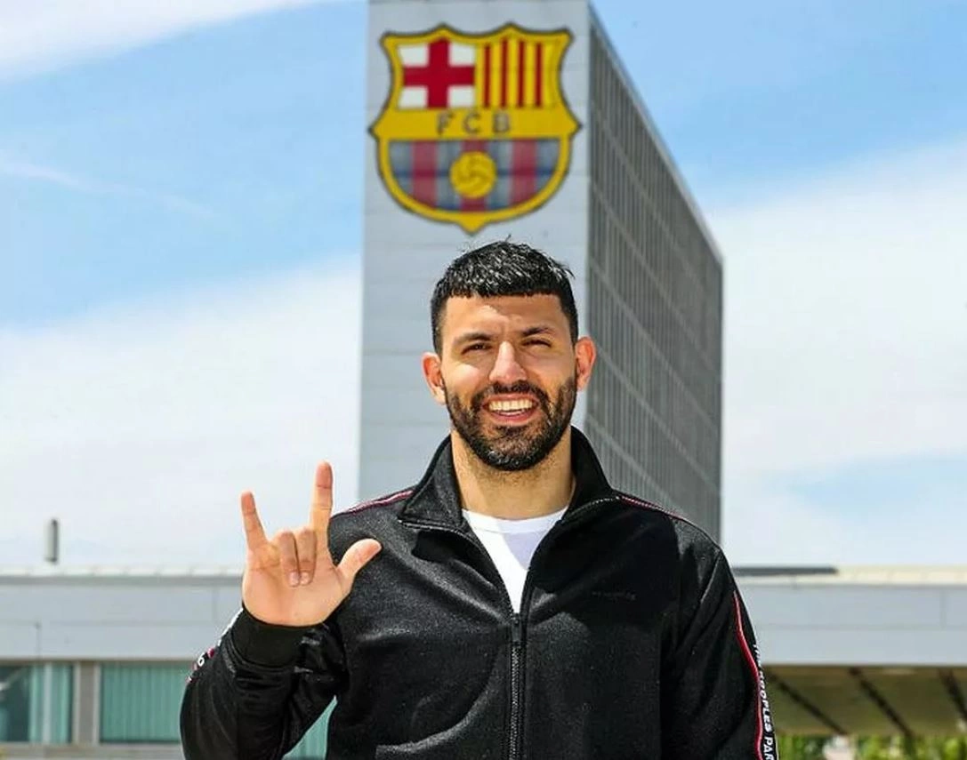 Серхио Агуэро подписал контракт с «Барселоной»
