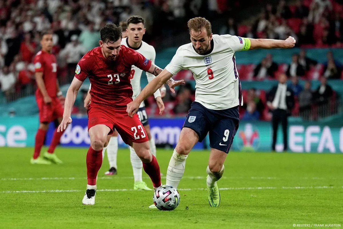 Сборная Англии пробилась в финал Евро-2020, обыграв команду Дании