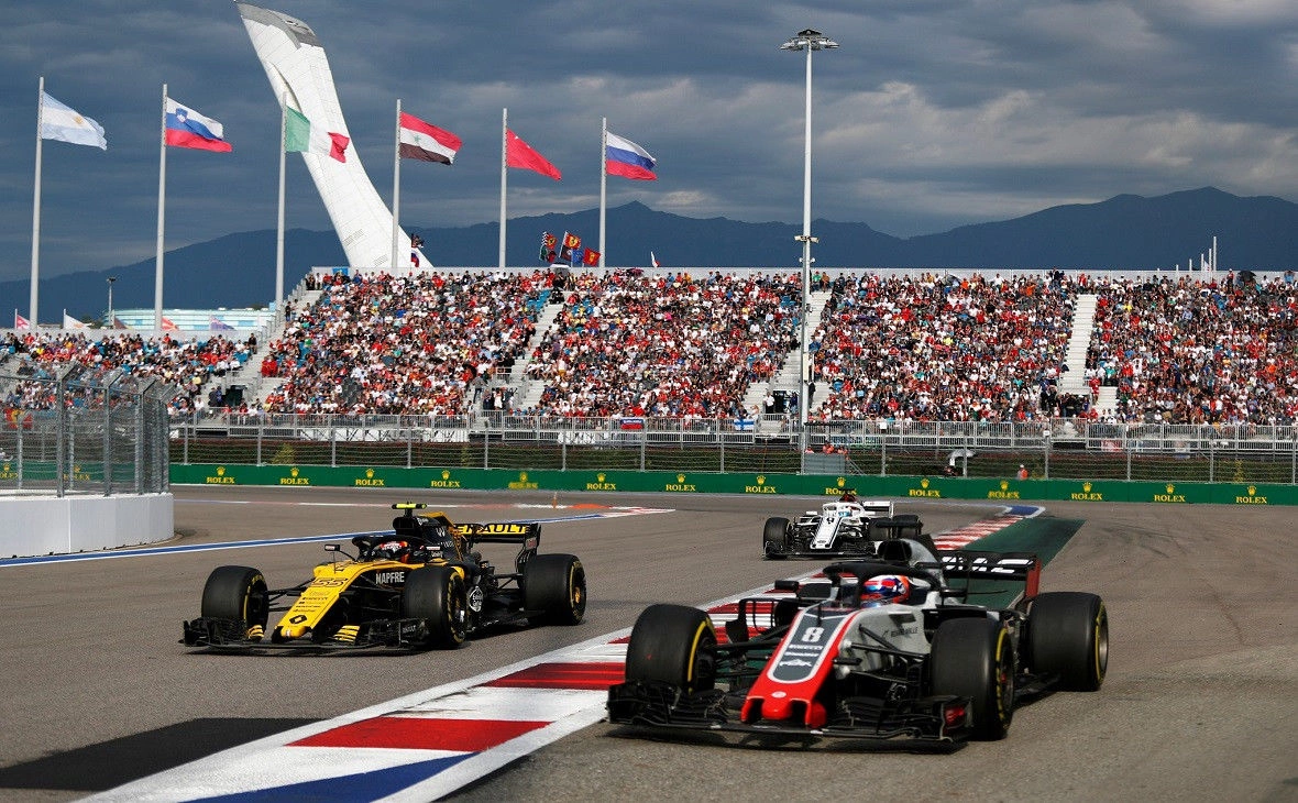 Общий зачет Формулы-1 среди пилотов и команд в сезоне 2021 года