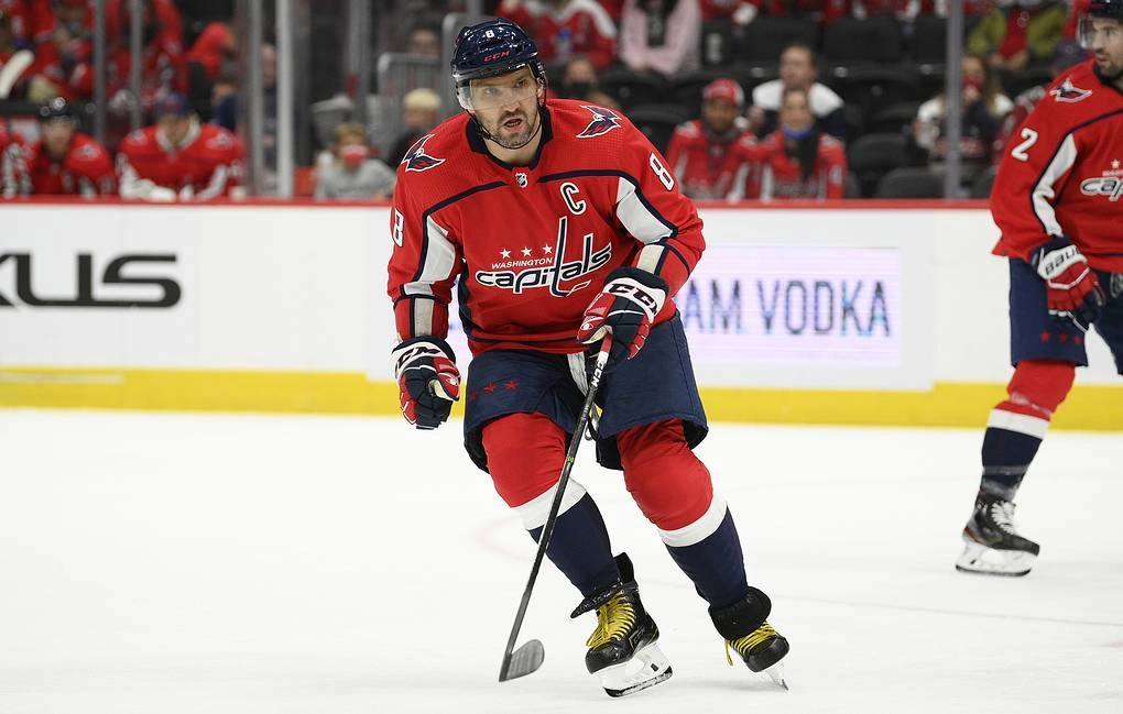 Александр Овечкин обогнал Марселя Дионна и вышел на пятое место в списке снайперов НХЛ всех времен