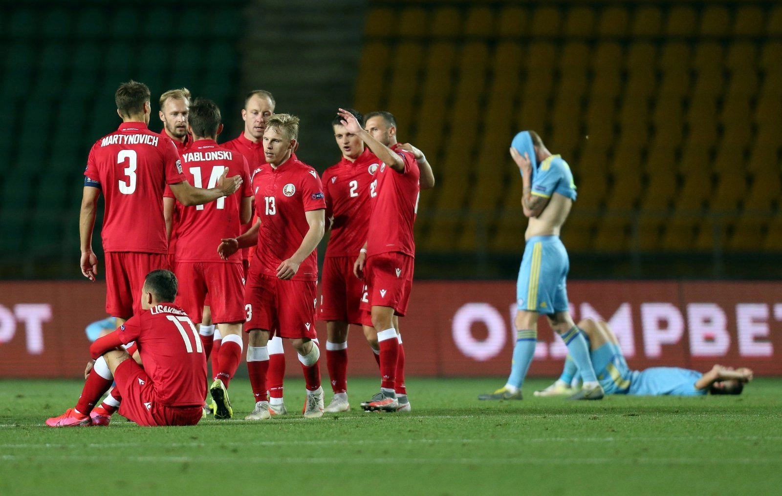 Сборная Беларуси опустилась на 95-е место в рейтинге ФИФА после октябрьских матчей