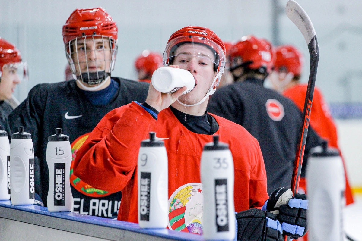 Хоккеисты молодежной сборной Беларуси крупно обыграли сверстников из Австрии