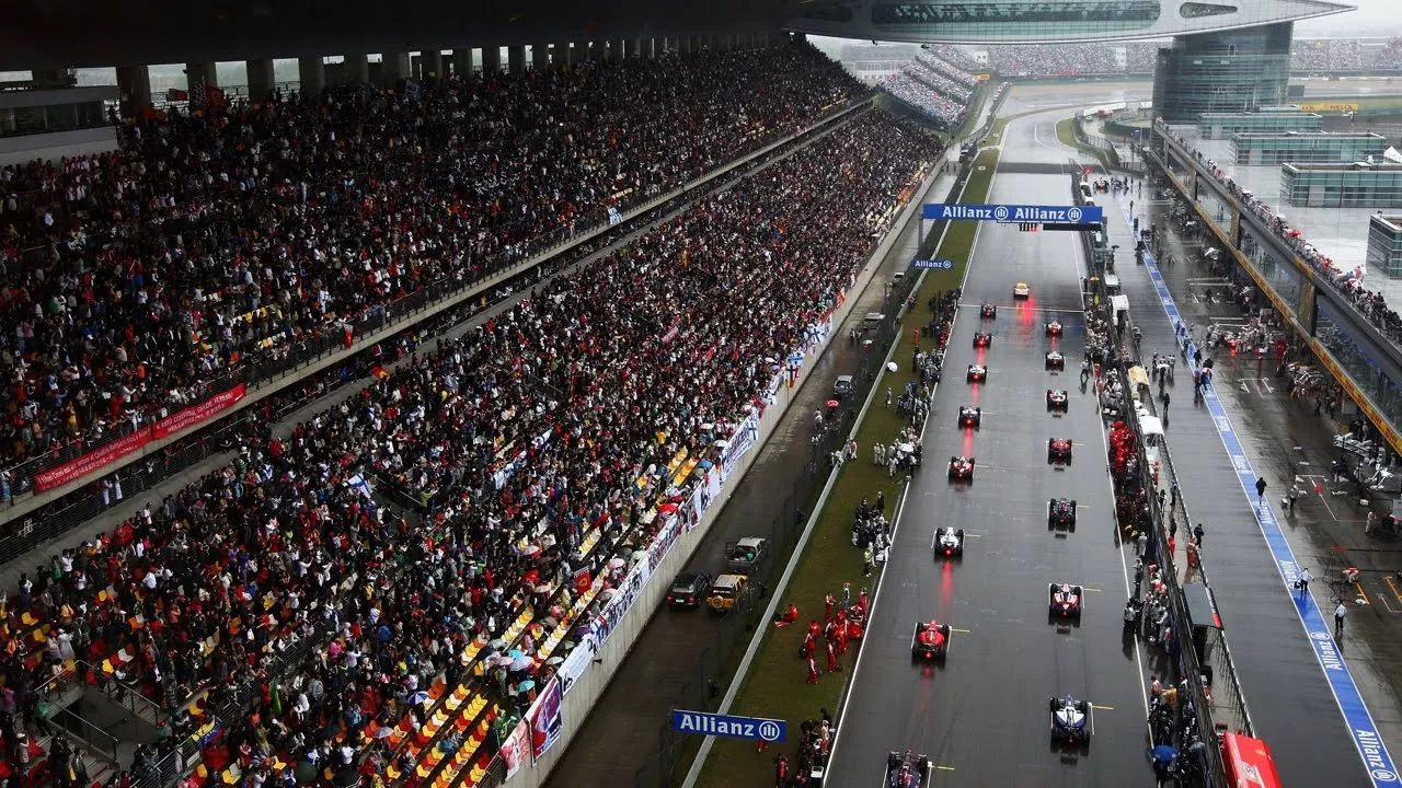 Руководитель Формулы-1 не исключил возможность проведения гонок в двух городах Китая