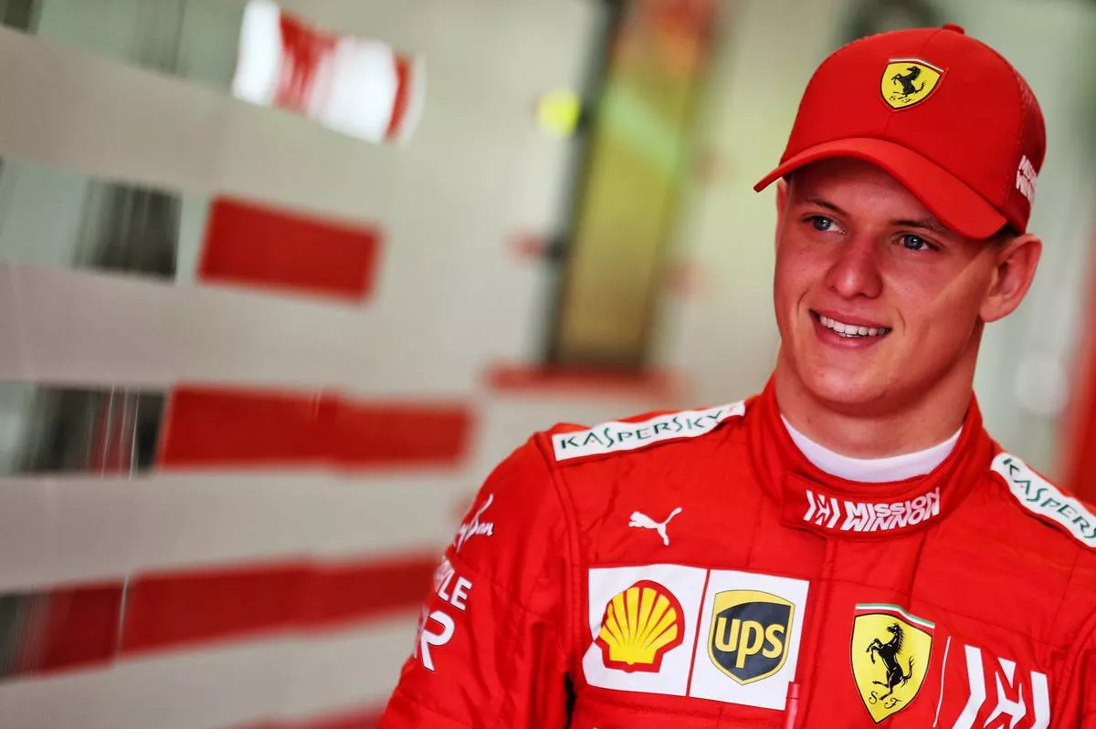 В следующем сезоне Мик Шумахер будет запасным пилотом команды «Феррари»