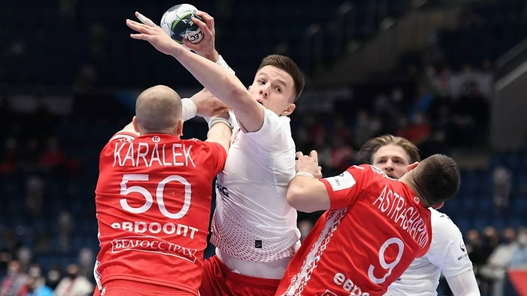 Белорусские гандболисты проиграли сборной Польши во второй игре чемпионата Европы