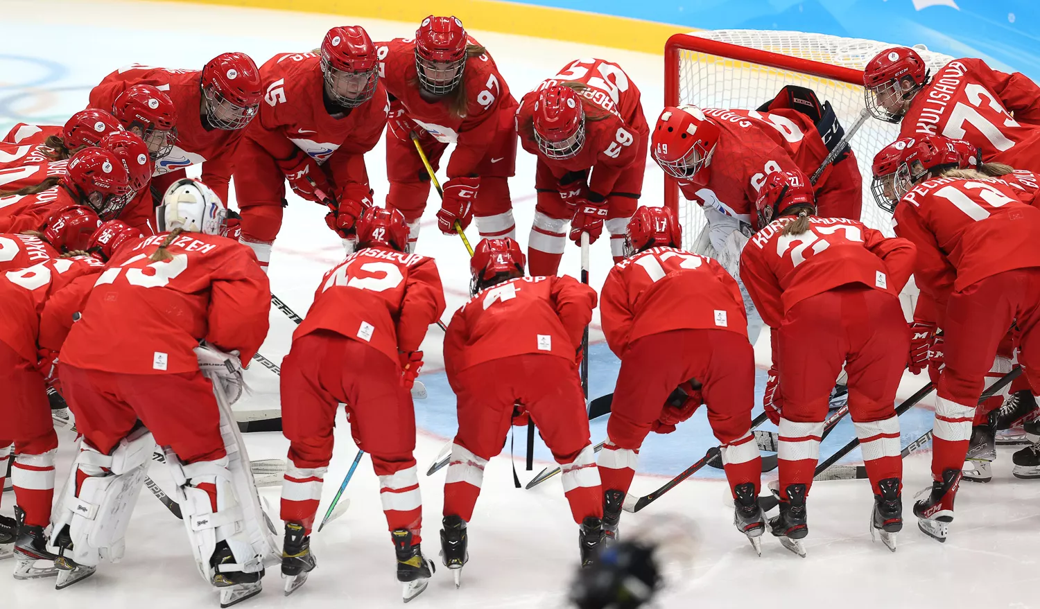 Женская сборная России по хоккею в первом матче Олимпиады добилась уверенной победы