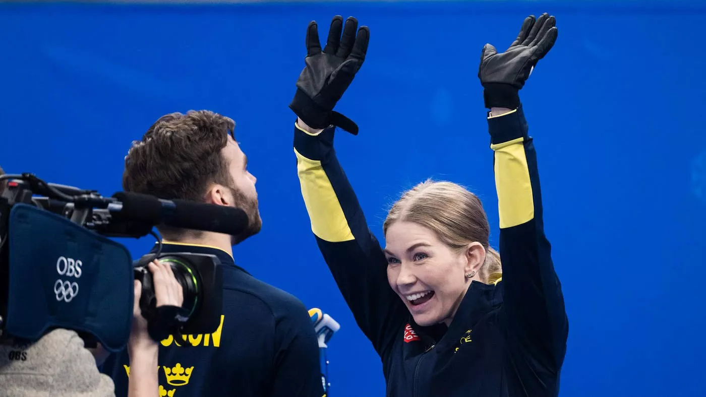 Шведские спортсмены выиграли бронзу Олимпийского турнира по керлингу
