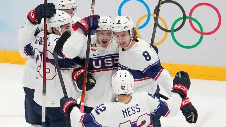 Олимпиада, хоккей: Канадцы потерпели первое поражение от сборной США