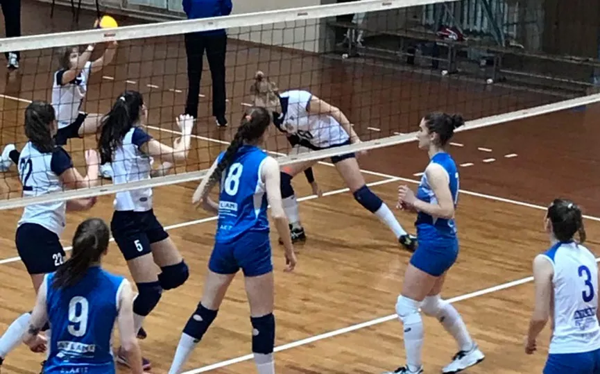 Команда Минска одержала победу на волейбольном первенстве среди девушек