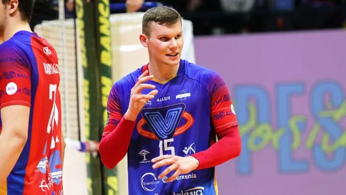 Белорусский волейболист Давыскиба будет выступать в итальянской Суперлиге третий сезон подряд