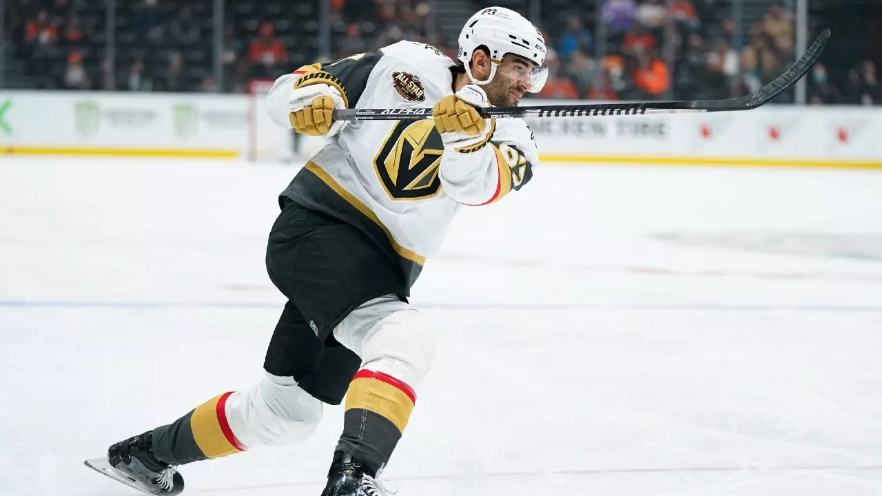 Макс Пасиоретти пропустит половину сезона НХЛ из-за разрыва ахилла