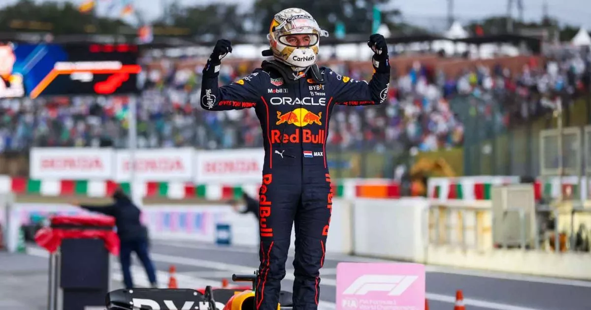 Макс Ферстаппен второй раз кряду стал чемпионом Формулы-1