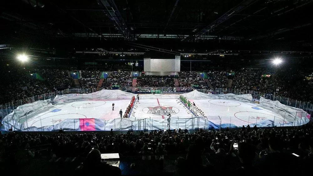 Хоккеисты Виталий Пинчук и Алексей Колосов выступят в матче звезд КХЛ