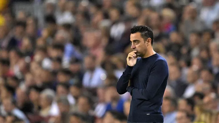 Хави останется на посту главного тренера «Барселоны», несмотря на вылет из Лиги чемпионов