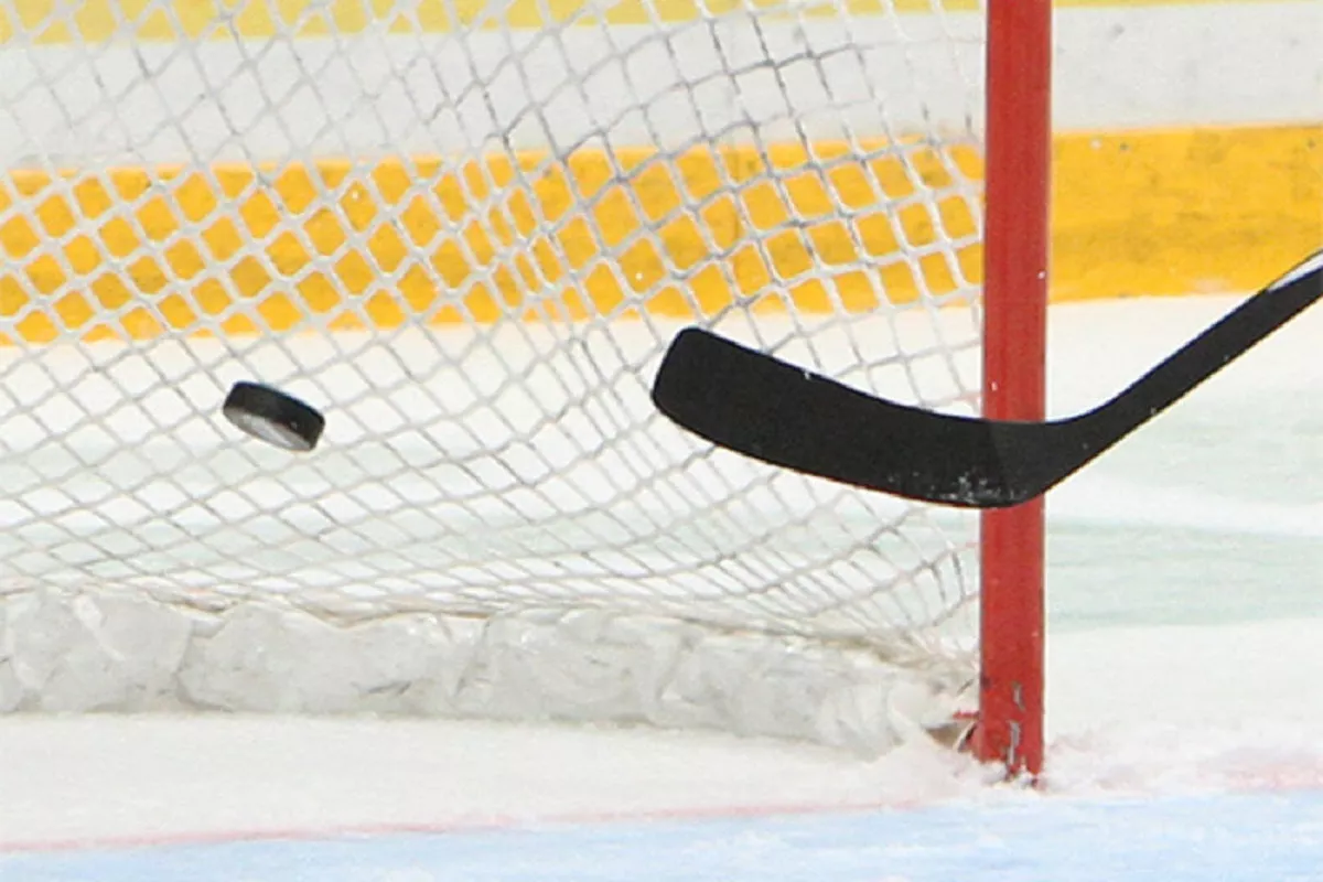 Сборная Беларуси по хоккею (U-20) потерпела поражение на Кубке будущего