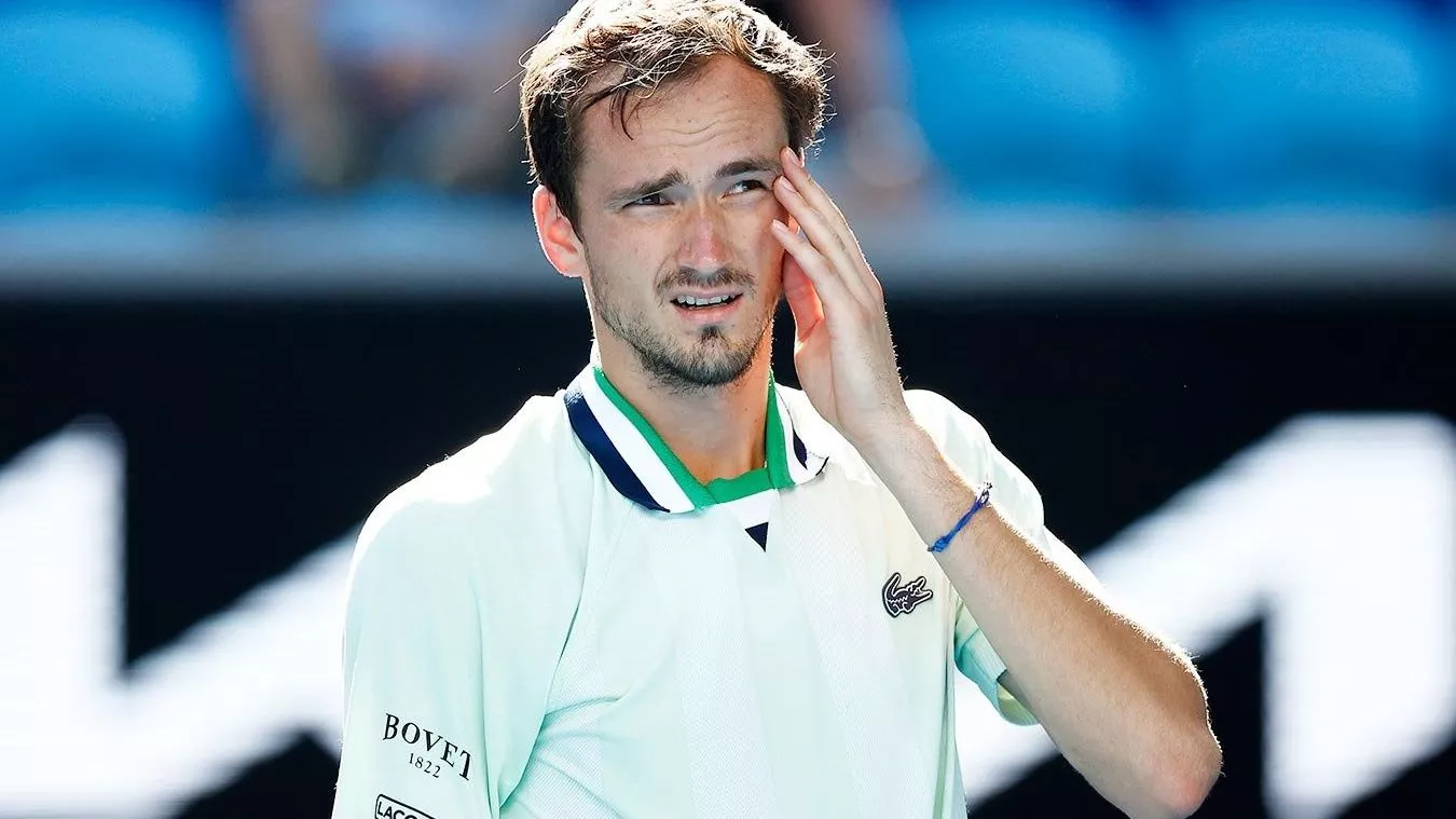 Медведев выиграл теннисный турнир в Роттердаме
