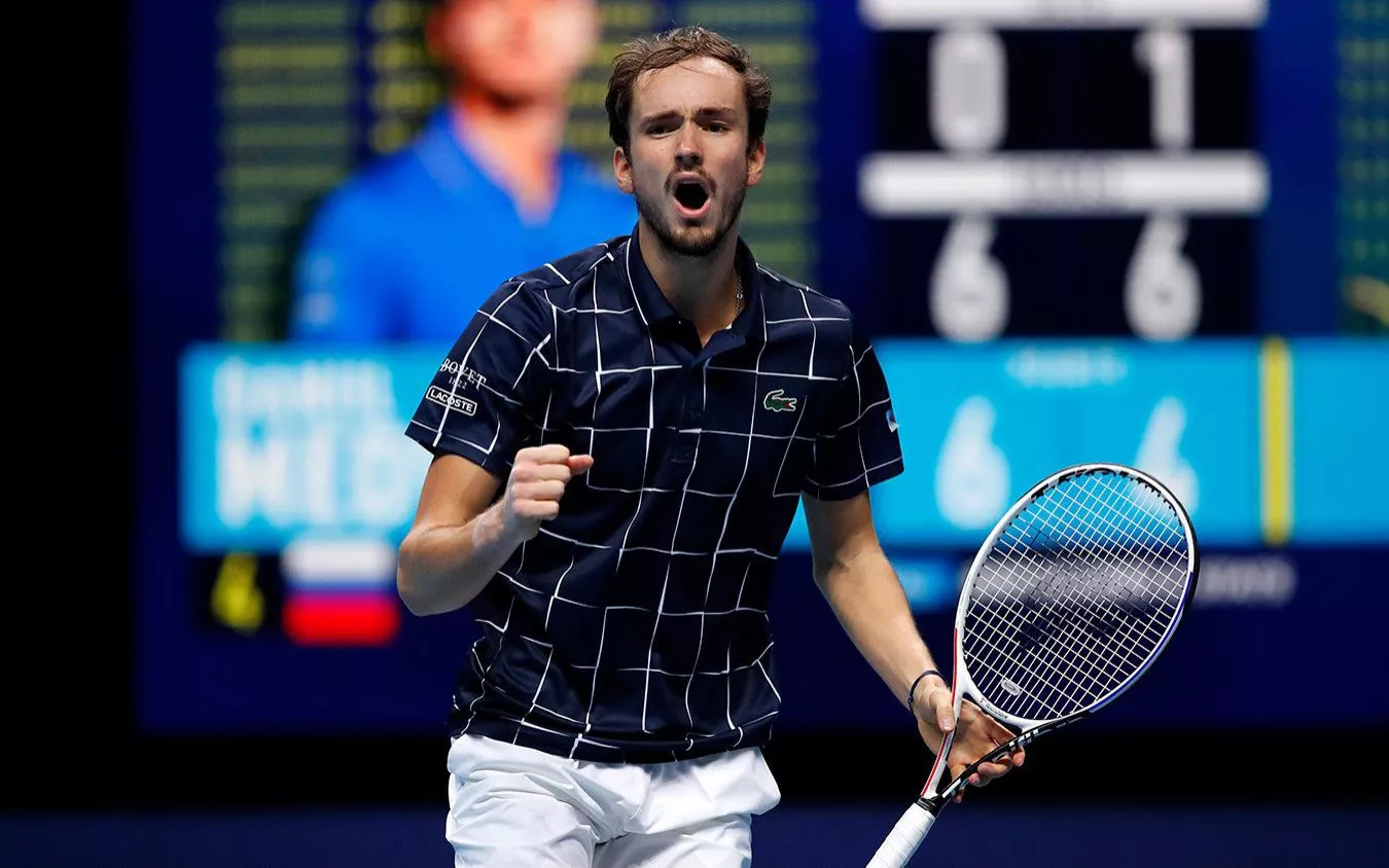 Даниил Медведев пробился в четвертьфинал теннисного турнира в Дохе
