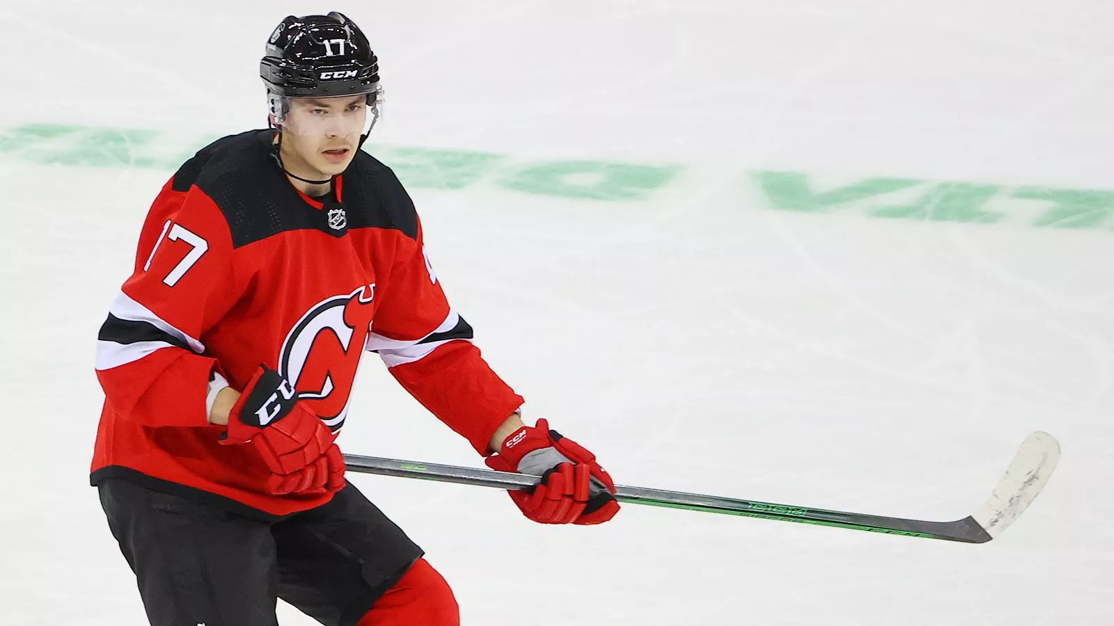Егор Шарангович впервые с февраля отметился результативным действием в НХЛ