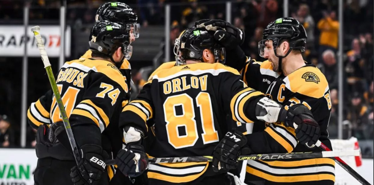 «Бостон» установил рекорд НХЛ по количеству побед в регулярном сезоне