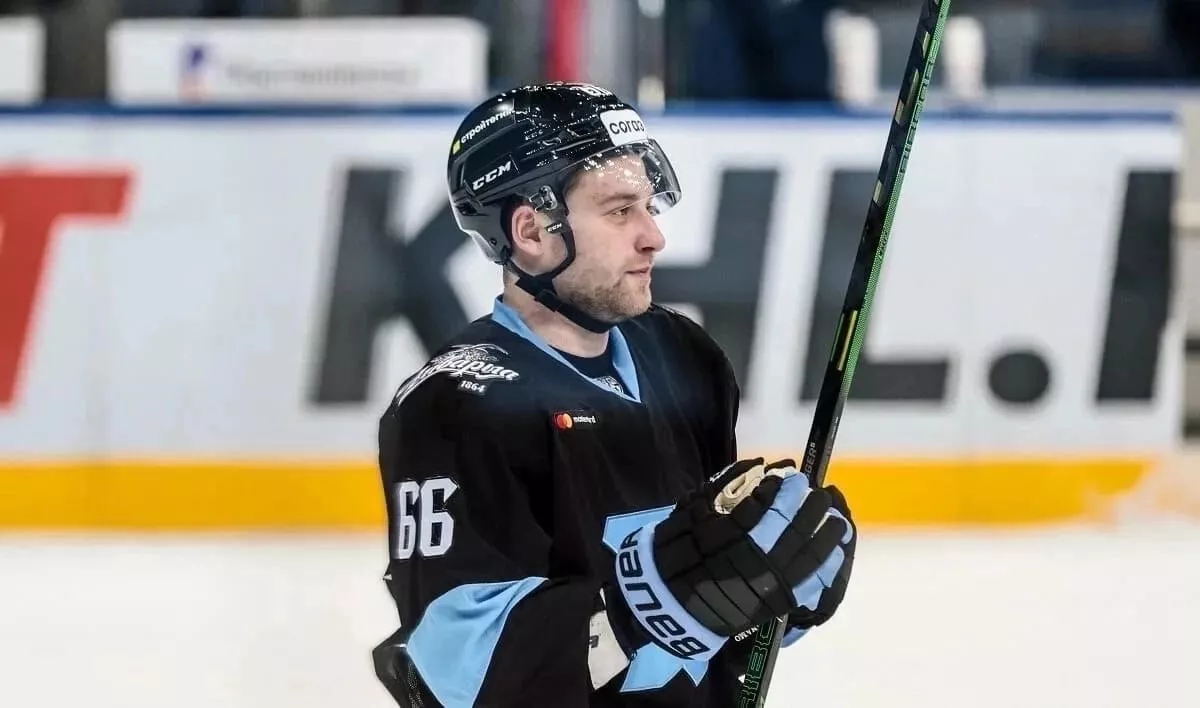 Хоккеист Павел Варфоломеев подписал контракт с «Адмирал» из Владивостока