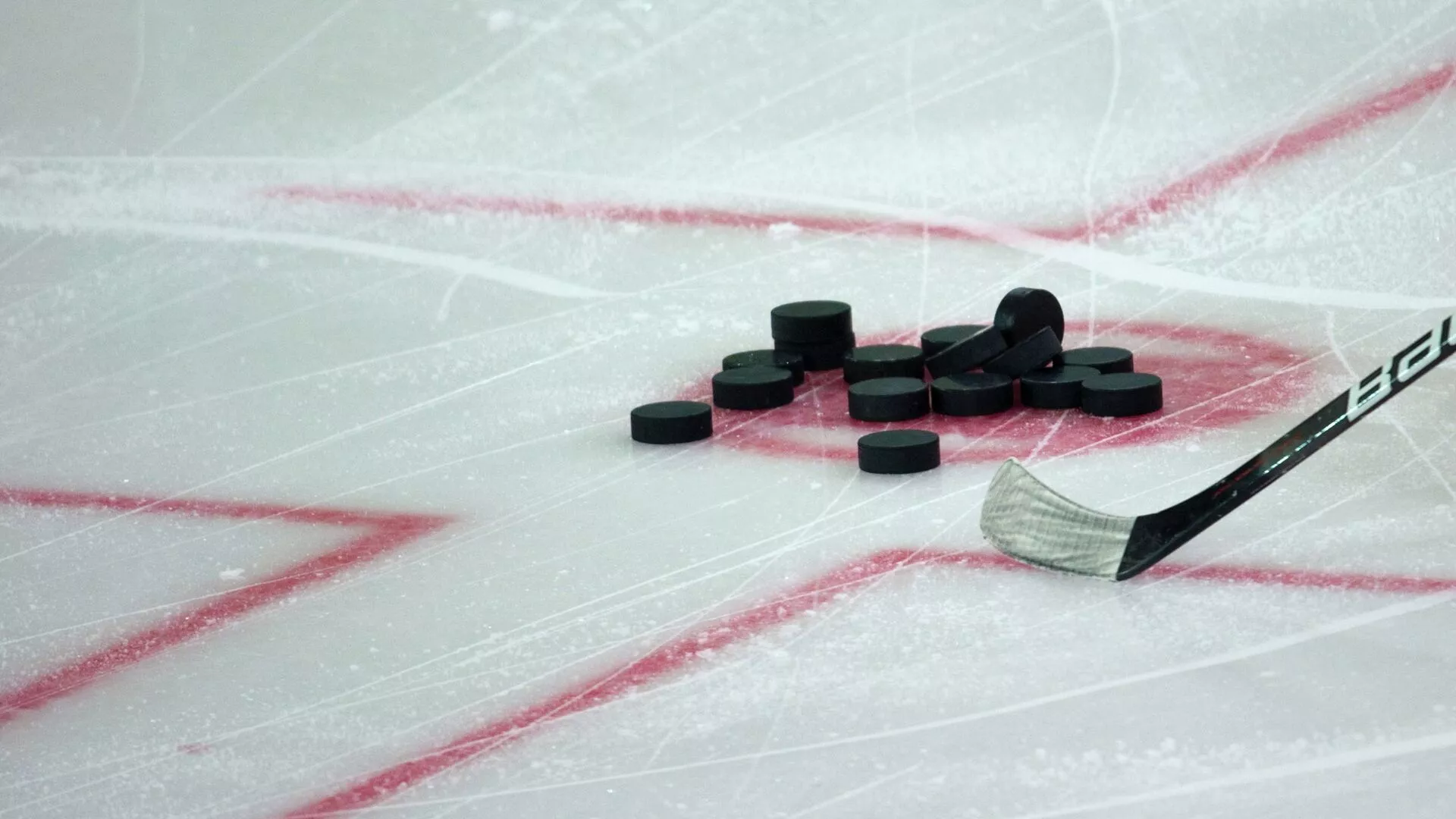 Белорусские хоккеисты проиграли команде России 25 в Омске